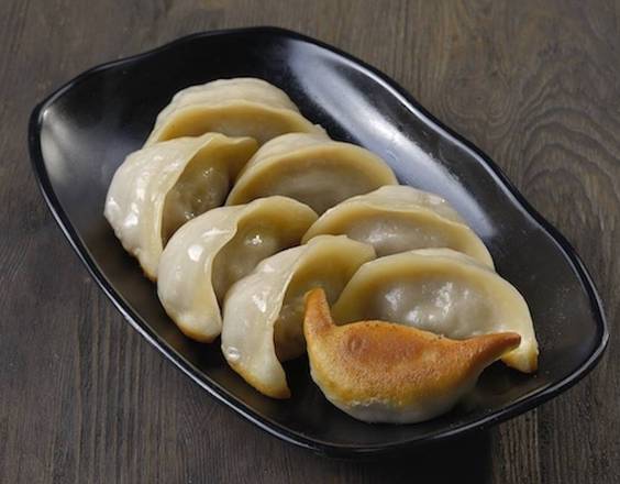 102 Pan Fried Pork Dumplings (8 pcs) / 锅贴